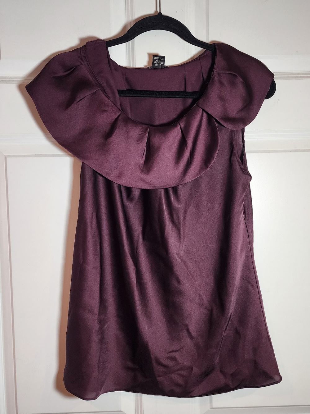 Ann Taylor Burgundy Purple Satin Feel Ruffle Sleeveless Blouse Size 12